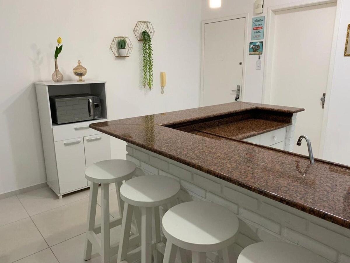 Apto Na Av Brasil Frente Ao Shopping,4Min Da Praia Balneario Camboriu Luaran gambar